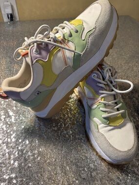 Pastel Multi-Panel Lace-Up Sneakers size 39